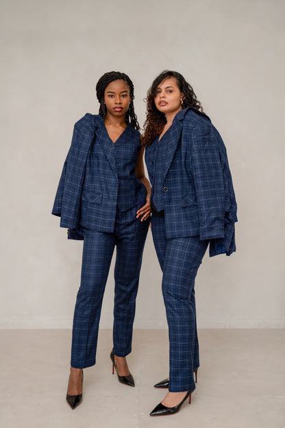 The plaid powered 3-piece pantsuit